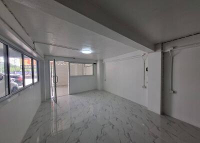 Commercial Building for Rent in Rama 3 - Narathiwas