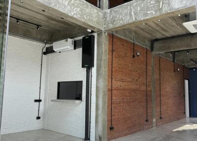 Commercial for Rent in  Yen Arkat area