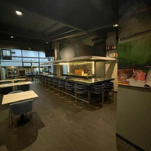 Commercial/Shophouse for Rent in Phetburi-Asoke