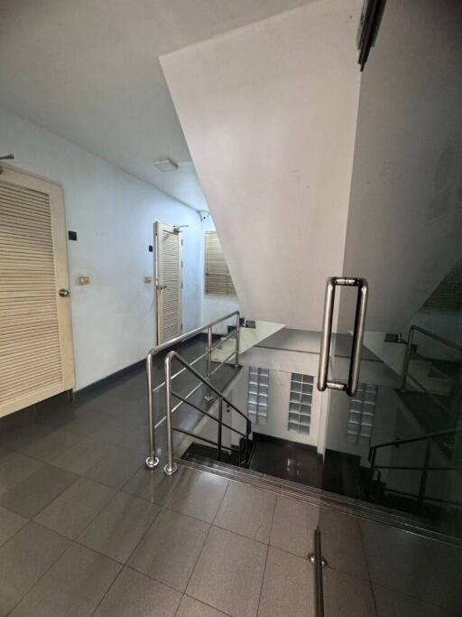 Commercial/Shophouse for Rent in Sukhumvit 22