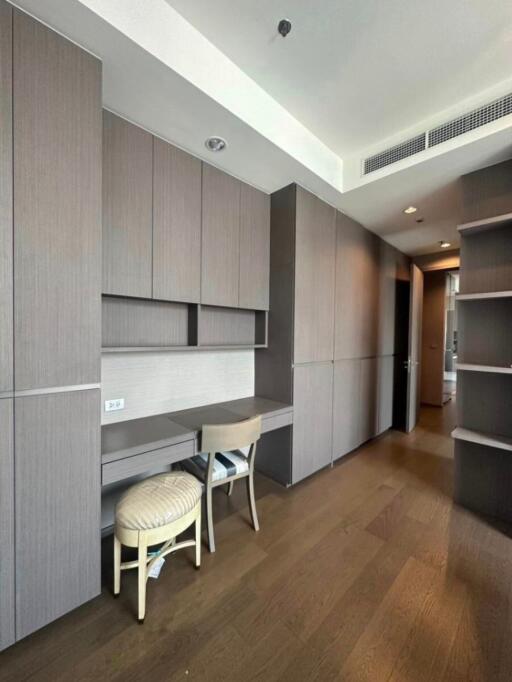 Condo for Sale at The Diplomat Sathorn