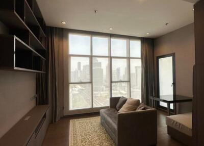 Condo for Sale at The Diplomat Sathorn