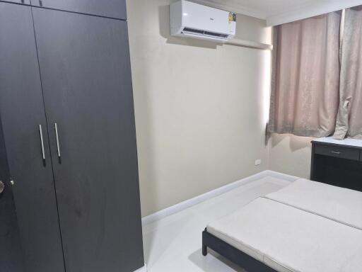 Condo for Rent at D.S.Tower 2