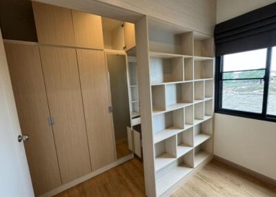 Eigen Premium Townhome