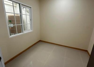 Townhouse for Rent at Golden Town Sukhumvit-Lasalle