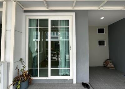 Townhouse for Rent at Golden Town Sukhumvit-Lasalle