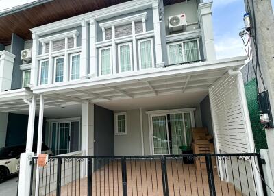 Townhouse for Rent at Golden Town RuamChok