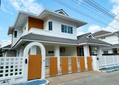 156 ตรม., 4 ห้องนอน, 3 ห้องน้ำ บ้าน ราคา ฿ 3,600,000