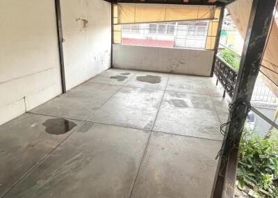 House for Sale in Phra Khanong.