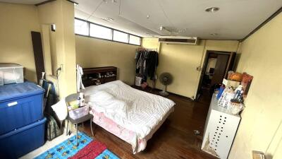 House for Sale in Phra Khanong.