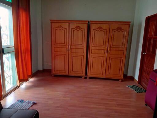 House for Rent in prakanong.