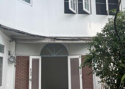 House for Rent at Yen Akart