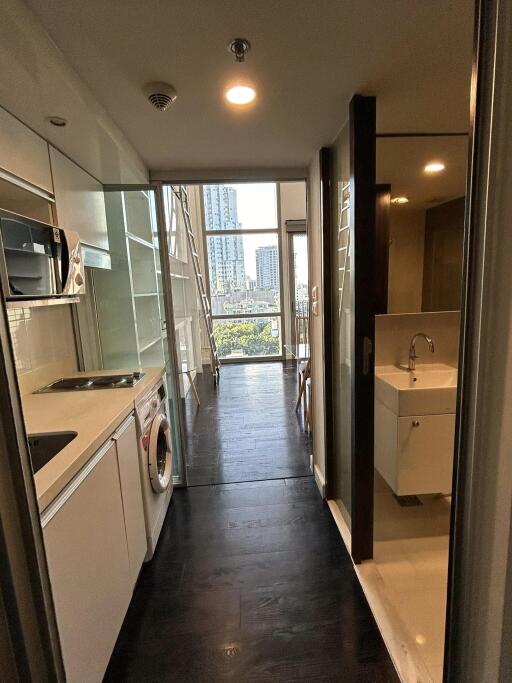 Condo for Rent at Ideo Morph 38