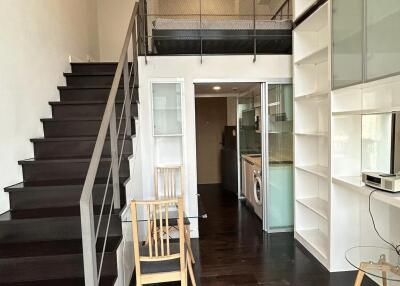 Condo for Rent at Ideo Morph 38