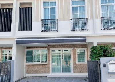 Townhouse for Rent at Indy 2 Bangna-Ramkhamhaeng 2