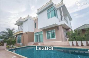 Large 5 Bed 2 Storey Pool Villa near Town