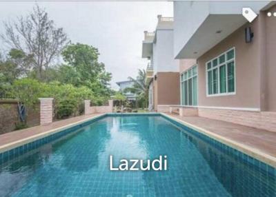 Large 5 Bed 2 Storey Pool Villa near Town