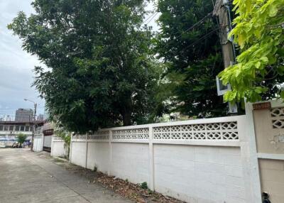 Land for Sale in Soi Pridi Banomyong 15