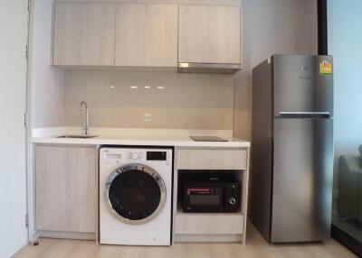 Condo for Rent at Life Sukhumvit 48