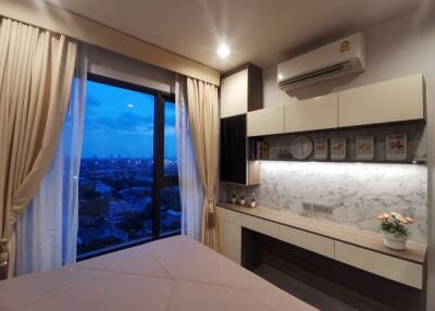 Condo for Rent at Life Sukhumvit 62