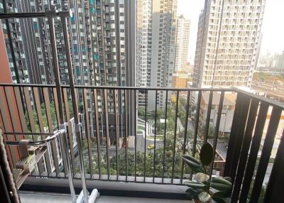 Condo for Sale at Life Asoke Hype