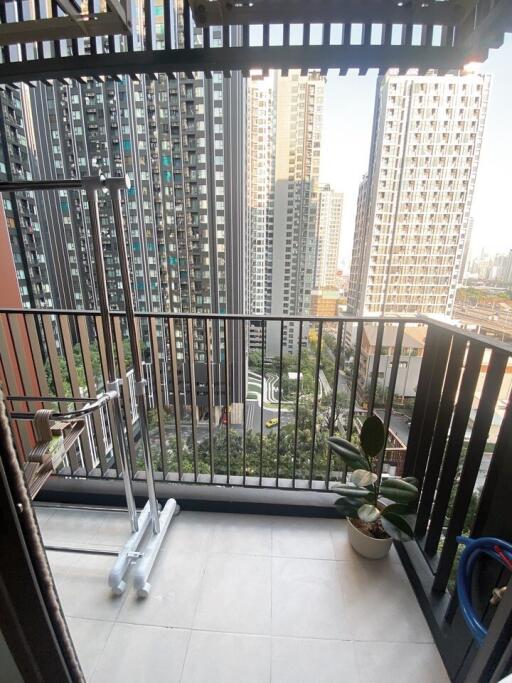 Condo for Sale at Life Asoke Hype