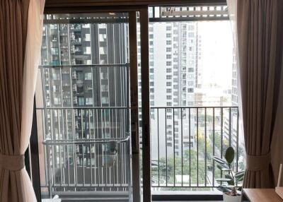 Condo for Sale at Life Asoke Hype