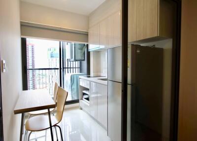 Condo for Rent at Life Sukhumvit 48