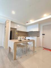 Modern kitchen with dining area