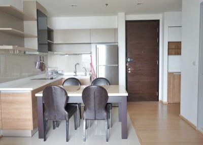 Modern kitchen with dining area