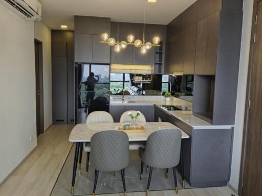 Modern kitchen with dining area