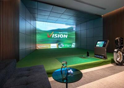 Home golf simulator setup