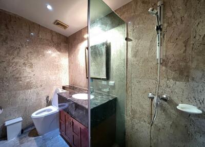 Modern Bathroom with Glass Shower and Vanity