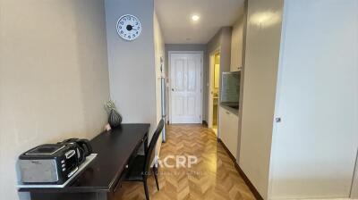 Modern kitchen with dining area