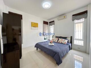 2 Bedrooms House in Chokchai Village 10 East Pattaya H011887