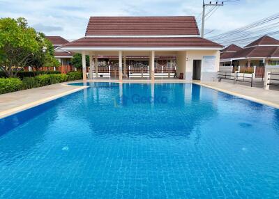 2 Bedrooms House in Chokchai Village 10 East Pattaya H011887