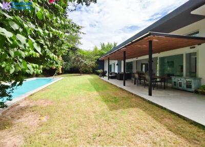 Lakefront Bali-style Villa on Large Plot at Om Domus Villas