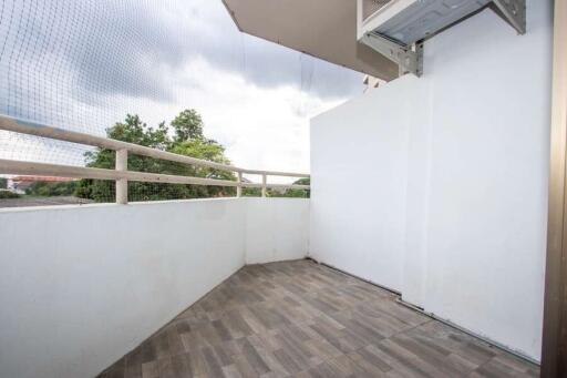 Studio room to rent : Chiang Mai Riverside Condo