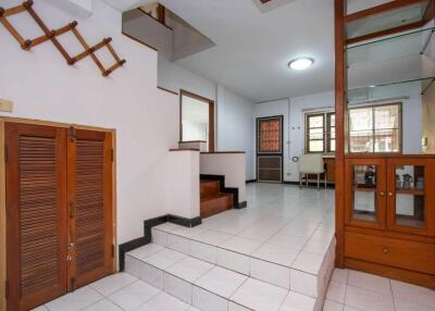 Four Bedroom Townhouse San Phi Suea