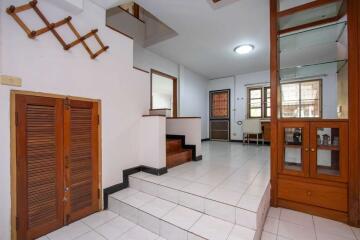 Four Bedroom Townhouse San Phi Suea