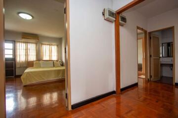 Four Bedroom Townhouse San Phi Suea