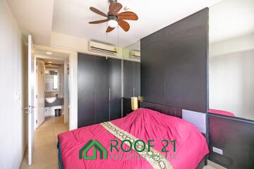 The condo for sale : high-rise condo in a prime location perfect for living or investment. /S-0891