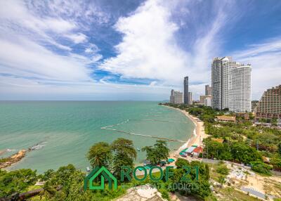 Luxury 2-Bedroom Condo with Panoramic Sea Views at Wong Amart Beach