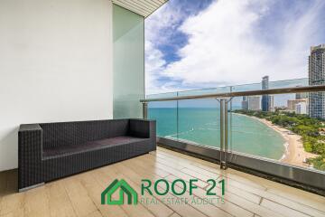 Luxury 2-Bedroom Condo with Panoramic Sea Views at Wong Amart Beach / S-0885K