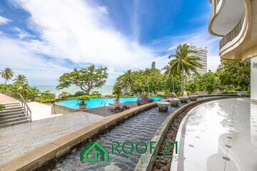 Luxury 2-Bedroom Condo with Panoramic Sea Views at Wong Amart Beach