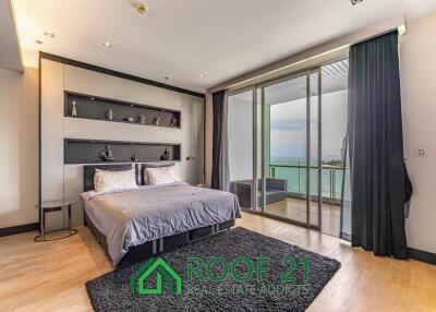 Luxury 2-Bedroom Condo with Panoramic Sea Views at Wong Amart Beach