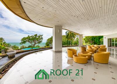 Luxury 2-Bedroom Condo with Panoramic Sea Views at Wong Amart Beach