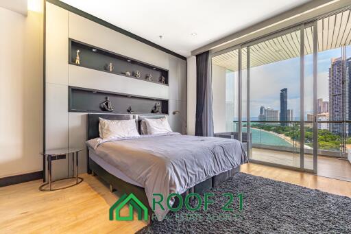 Luxury 2-Bedroom Condo with Panoramic Sea Views at Wong Amart Beach / S-0885K