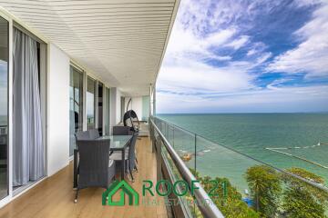 Luxury 2-Bedroom Condo with Panoramic Sea Views at Wong Amart Beach / S-0885K