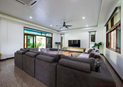 4 Bed House For Rent In Bang Saray - Ocean View